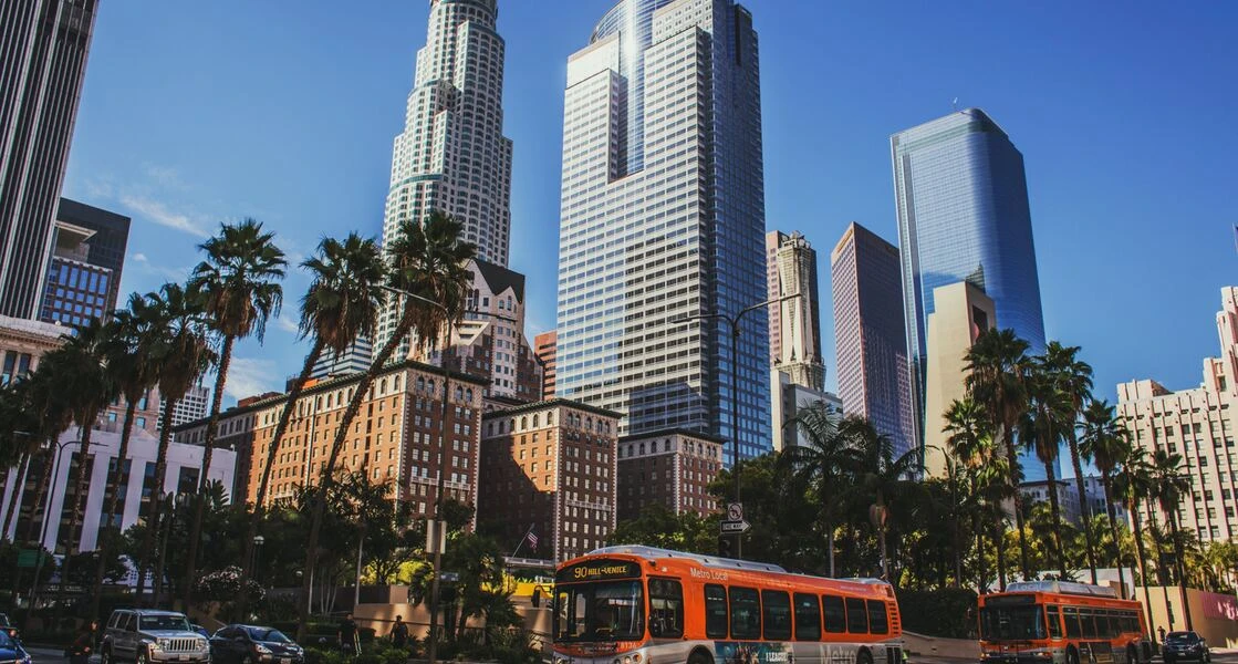 Image for article: Exploring the Diverse Communities of New Austin on Terra